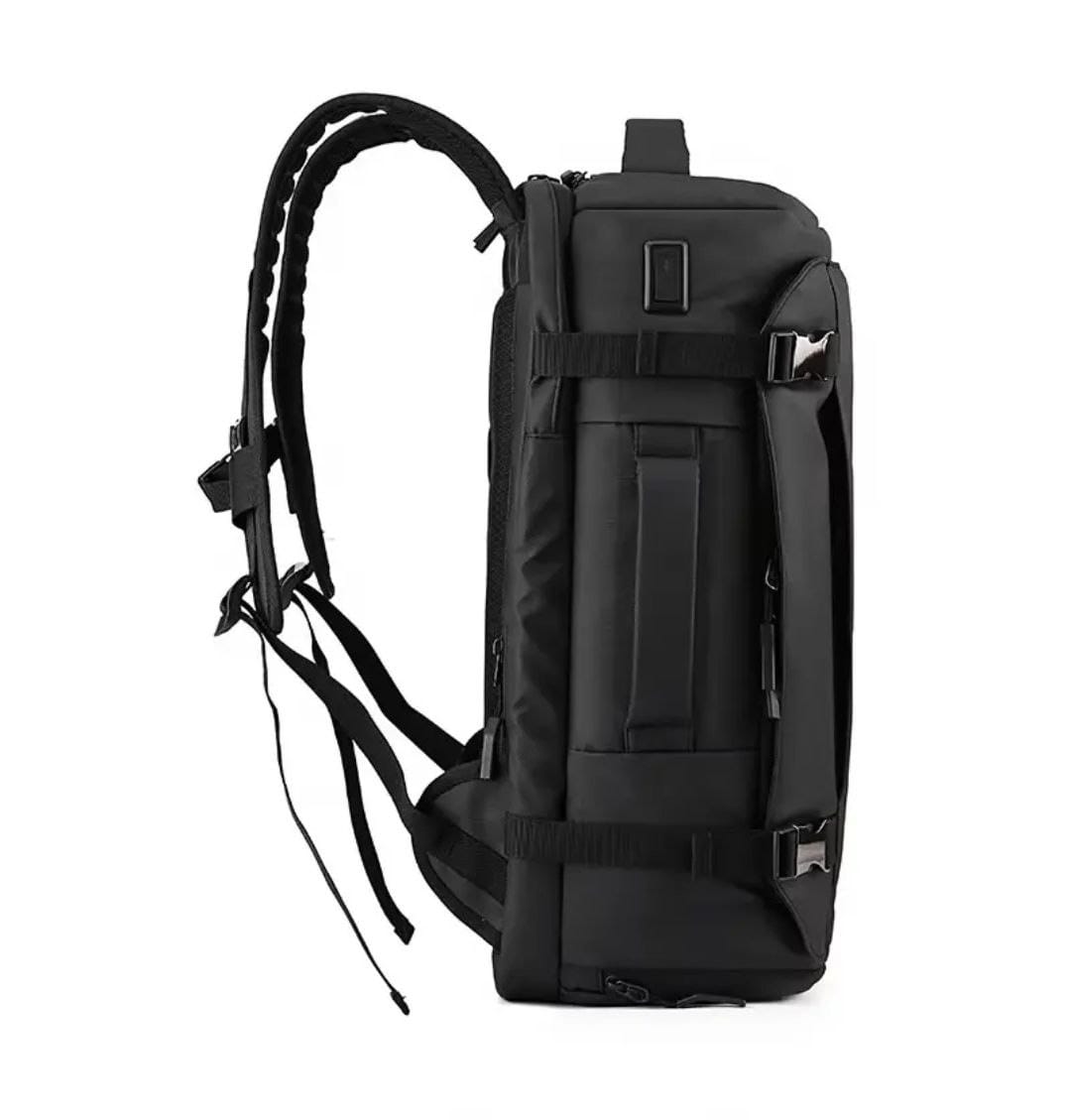 Sac à dos multifonction noir.