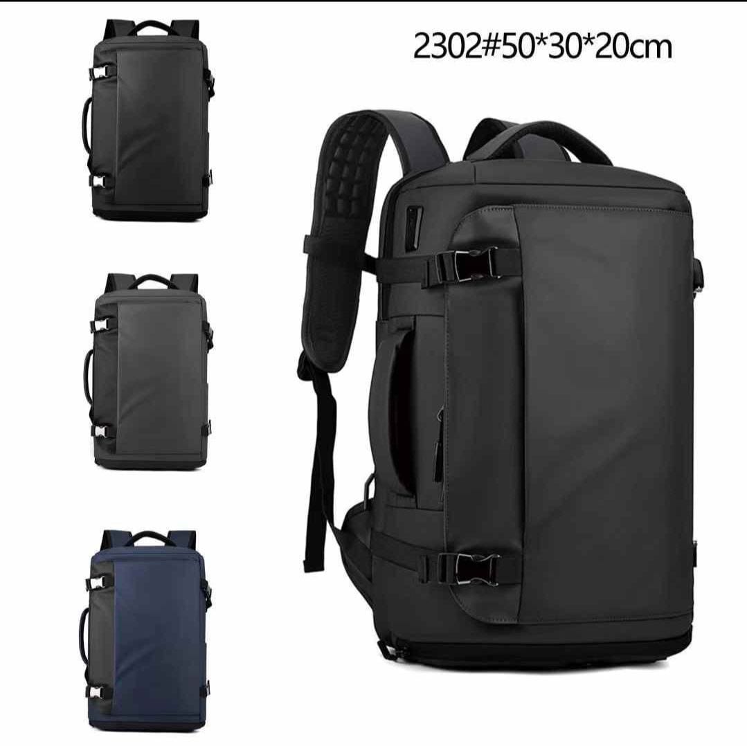 Sac à dos multifonction noir.
