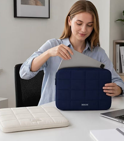 Pochette Ordinateur Matelassée – Élégance et Protection