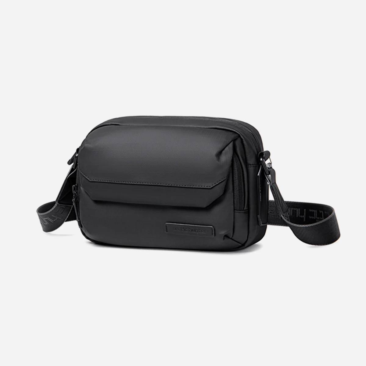 Sac bandoulière noir élégant et pratique pour un usage quotidien