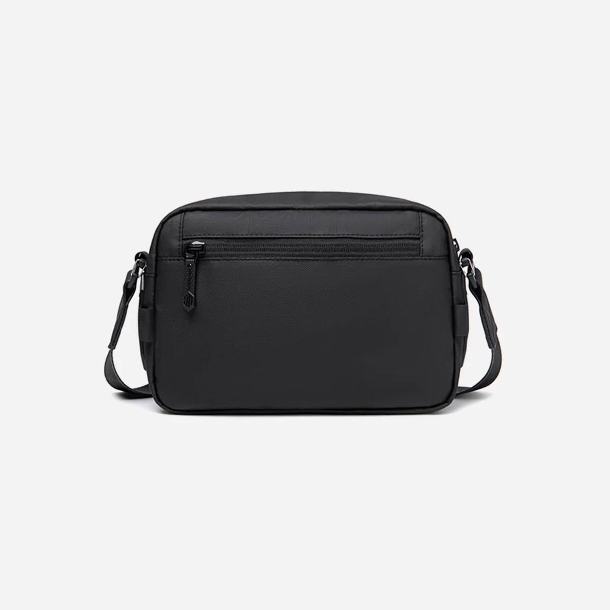 Sac bandoulière noir élégant et pratique pour un usage quotidien